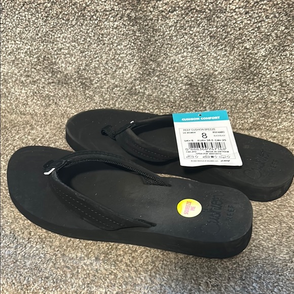 New With Tags reef flip flops - Picture 1 of 3